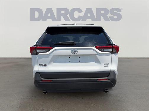 Super White 2020 Toyota RAV4 XLE