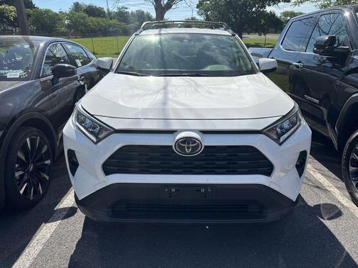 Super White 2020 Toyota RAV4 XLE