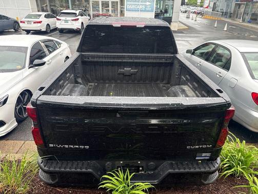 Black 2022 Chevrolet Silverado 1500 Custom