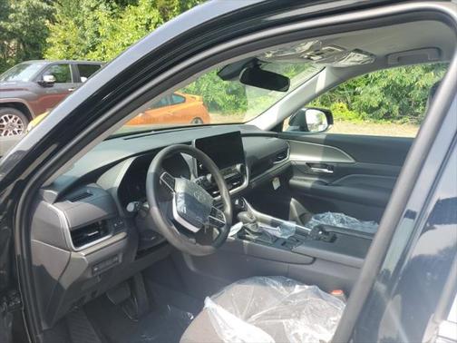2025 Toyota Highlander LE