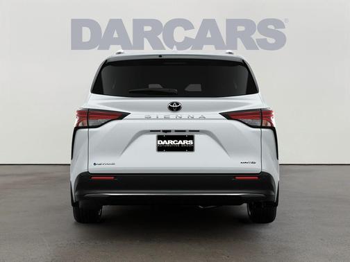 Wind Chill Pearl 2026 Toyota Sienna Limited