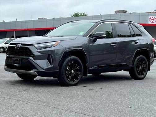 2025 Toyota RAV4 Hybrid SE