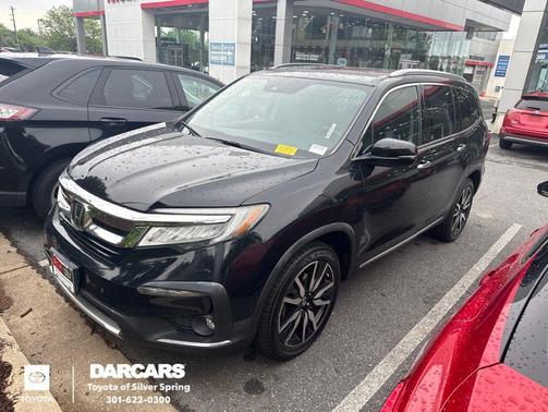 Crystal Black Pearl 2019 Honda Pilot Touring 8-Passenger