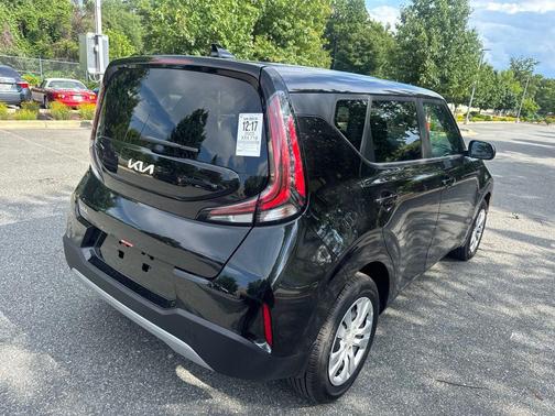 Fusion Black 2025 Kia Soul LX