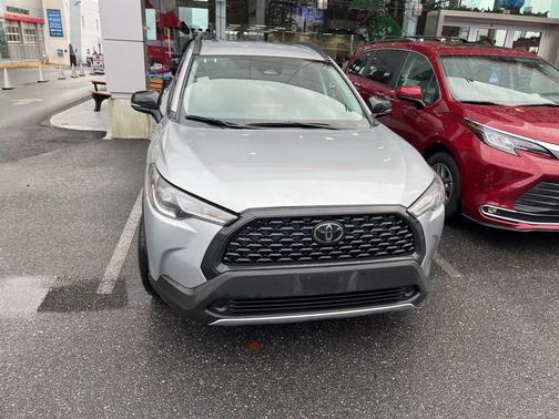 2025 Toyota Corolla Cross LE