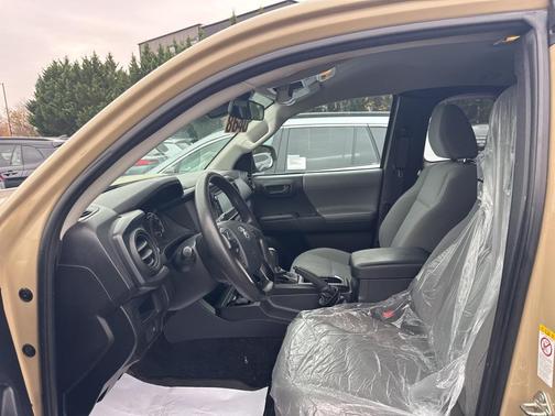 2019 Toyota Tacoma SR