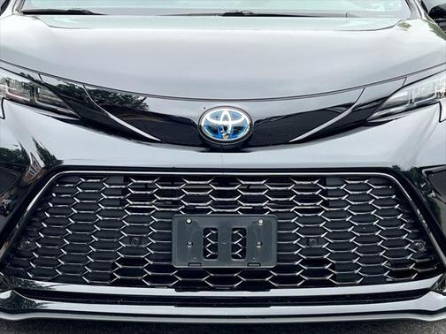 2025 Toyota Sienna XSE 7 Passenger