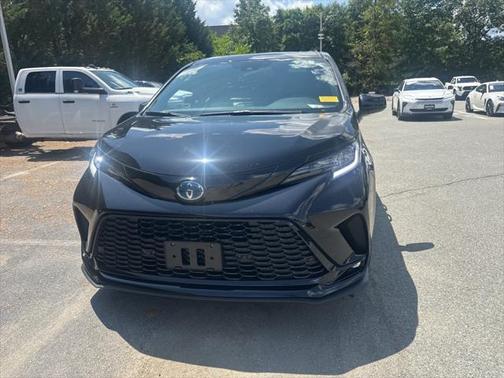 2025 Toyota Sienna XSE 7 Passenger
