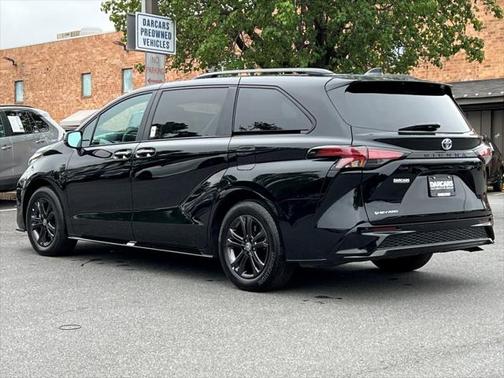2025 Toyota Sienna XSE 7 Passenger