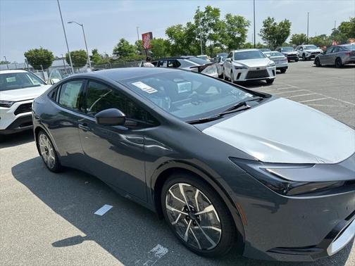 2025 Toyota Prius L