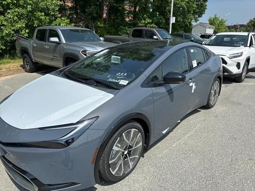 2025 Toyota Prius L