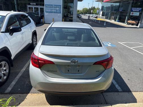 Classic Silver Metallic 2019 Toyota Corolla SE