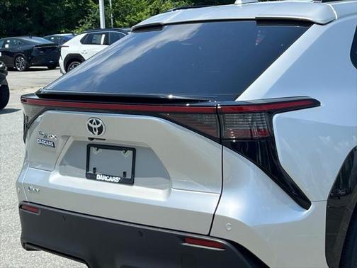 2025 Toyota bZ4X XLE