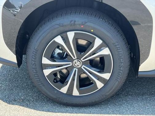 2025 Toyota bZ4X XLE