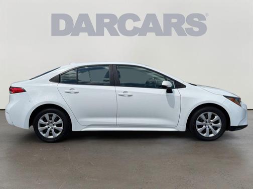 Super White 2021 Toyota Corolla LE