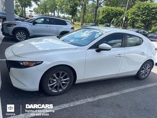 Snowflake White Pearl Mica 2022 Mazda Mazda3 FWD