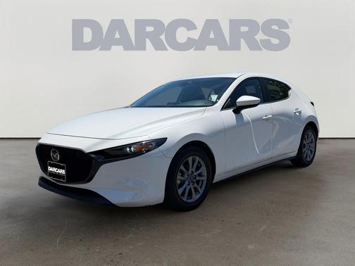 Snowflake White Pearl Mica 2022 Mazda Mazda3 FWD