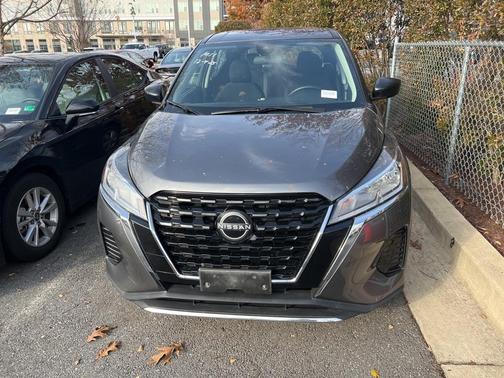 2023 Nissan Kicks S