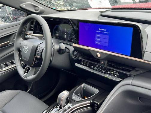 2025 Toyota Crown Signia Limited