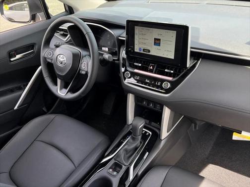 2025 Toyota Corolla Cross XLE