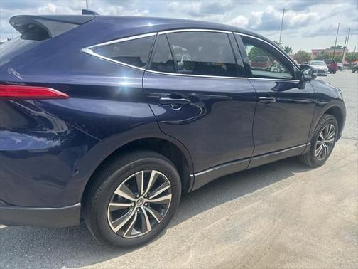 2022 Toyota Venza LE