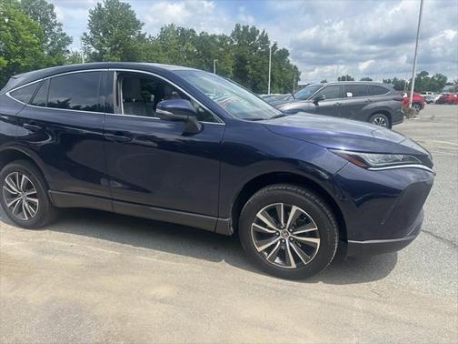 2022 Toyota Venza LE