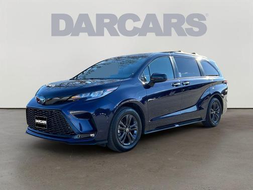 2025 Toyota Sienna XSE 7 Passenger