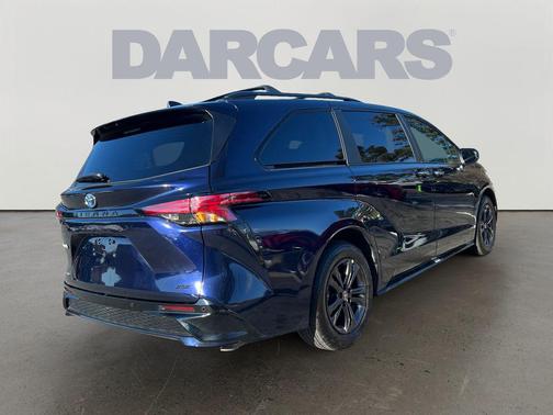 2025 Toyota Sienna XSE 7 Passenger