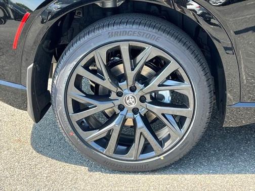 2025 Toyota Crown Signia Limited