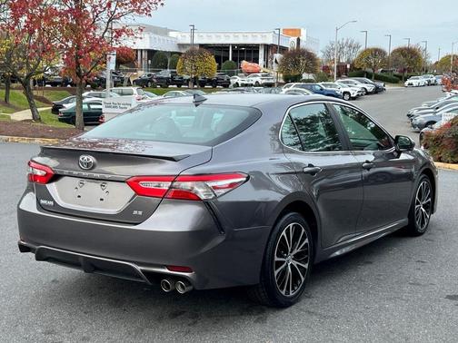 2019 Toyota Camry SE