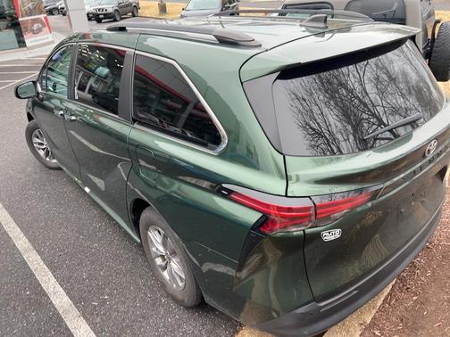 2022 Toyota Sienna XLE