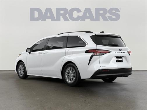 2025 Toyota Sienna LE