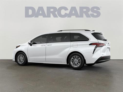 2025 Toyota Sienna LE