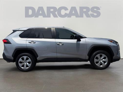 Silver Sky Metallic 2022 Toyota RAV4 LE