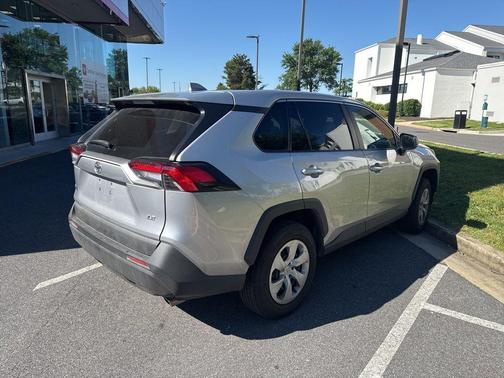 Silver Sky Metallic 2022 Toyota RAV4 LE