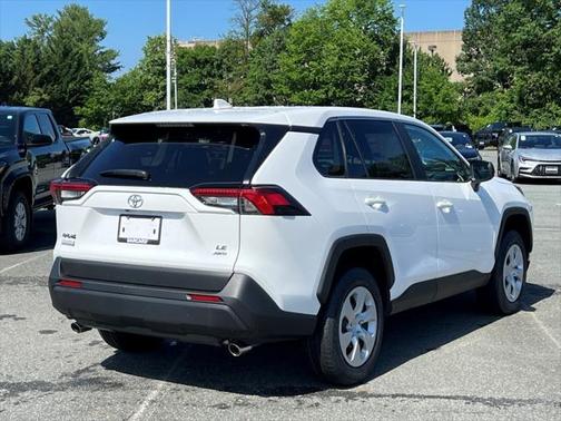 2025 Toyota RAV4 LE