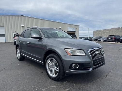 Monsoon Gray Metallic 2015 Audi Q5 3.0T Premium Plus