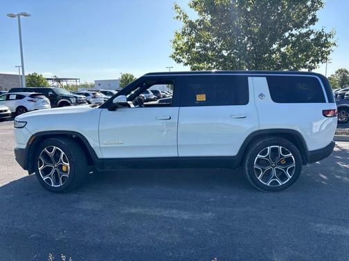 Glacier White 2022 Rivian R1S Launch Edition