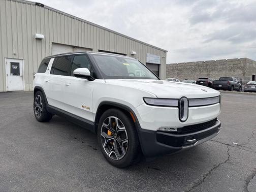 Glacier White 2022 Rivian R1S Launch Edition