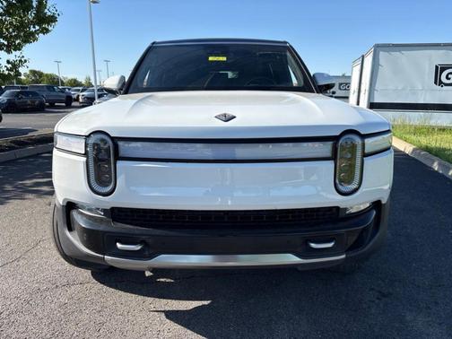 Glacier White 2022 Rivian R1S Launch Edition