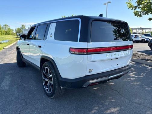 Glacier White 2022 Rivian R1S Launch Edition