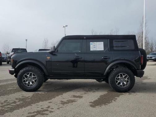 2023 Ford Bronco Badlands