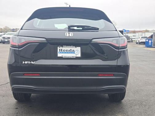 Crystal Black Pearl 2023 Honda HR-V LX