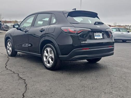 Crystal Black Pearl 2023 Honda HR-V LX