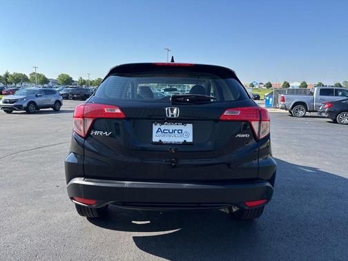 Crystal Black Pearl 2016 Honda HR-V LX