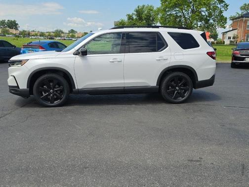 Platinum White Pearl 2025 Honda Pilot Black Edition
