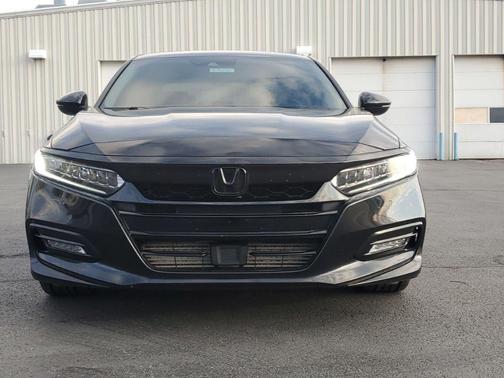 2019 Honda Accord Touring 2.0T