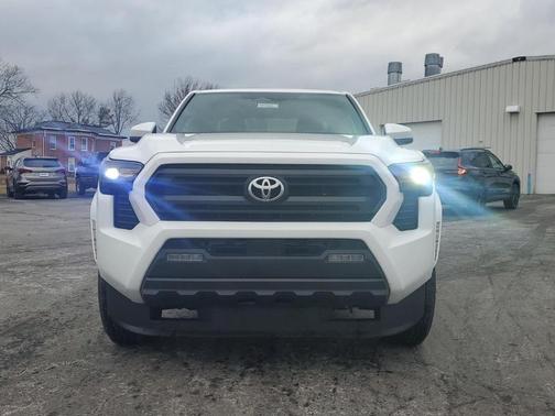 2025 Toyota Tacoma SR5