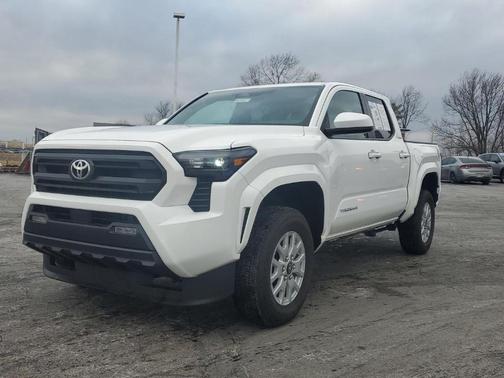 2025 Toyota Tacoma SR5
