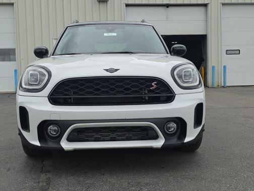 White Metallic 2024 MINI Countryman Cooper S ALL4